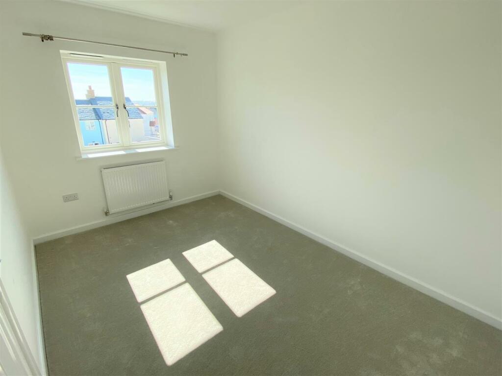 32 Quintrell Road Bedroom 2