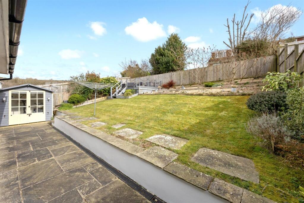 Broad Rig Avenue 41 GARDEN 2.jpeg