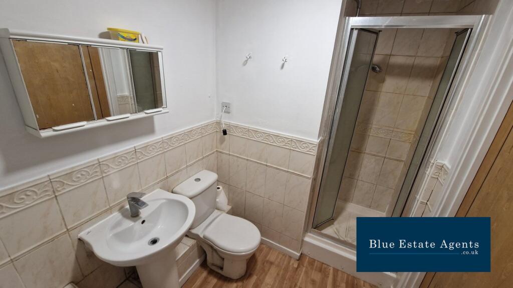 Family Bathroom Suite