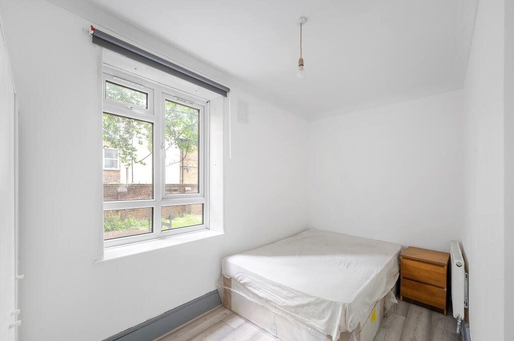 21 White&#39;s Square-6