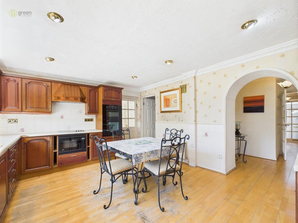 CAM03830G0-PR0184...