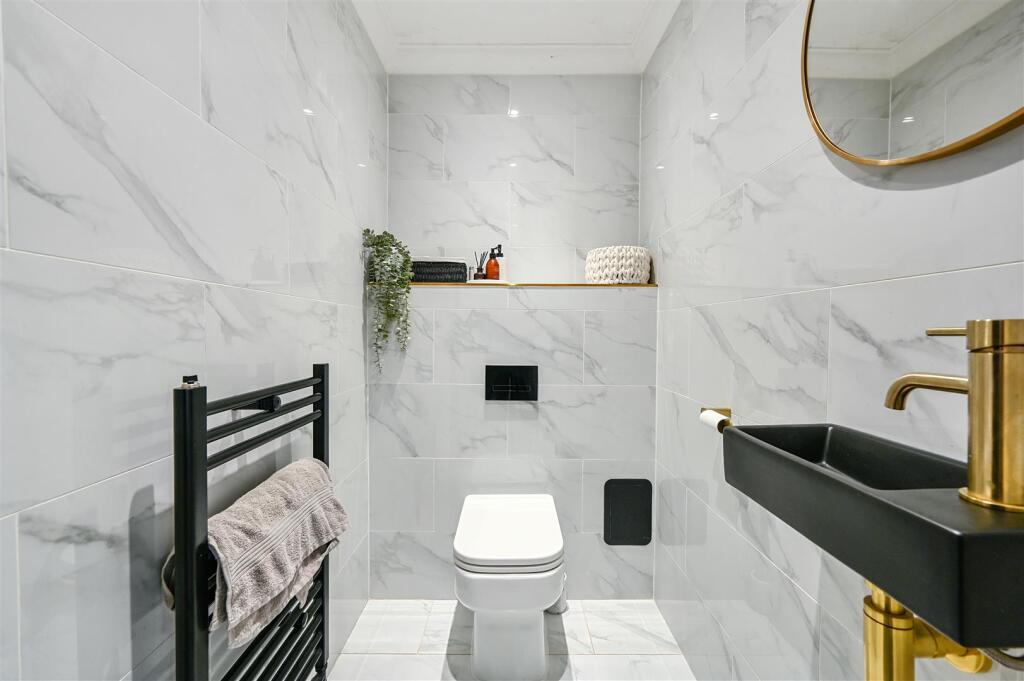 2 THE RUSSETTS - TN377FA (25).jpg