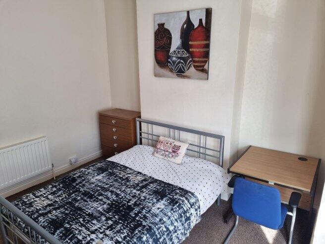 park-road-east-wv1-4pz-929062