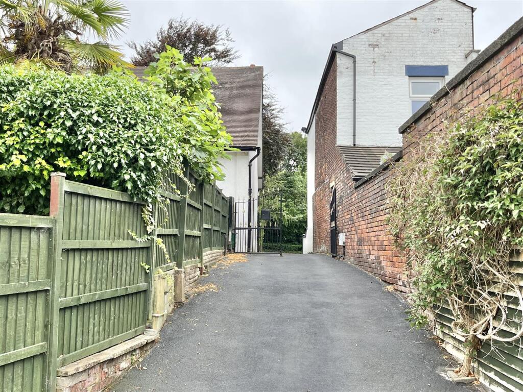 Gated Driveway