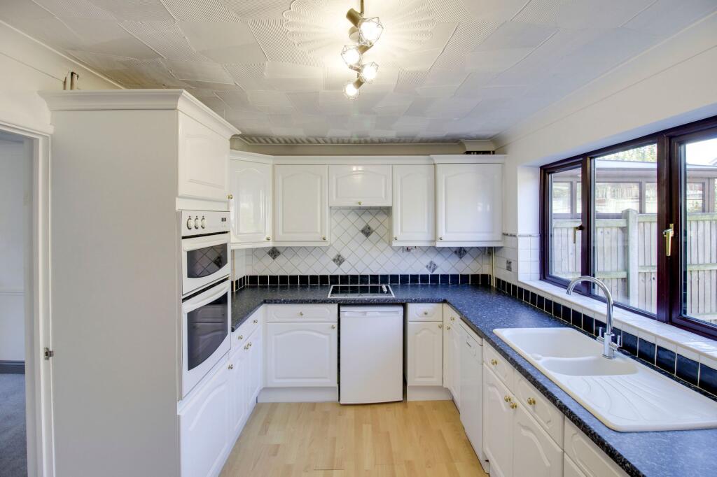Kitchen / Breakfast Room