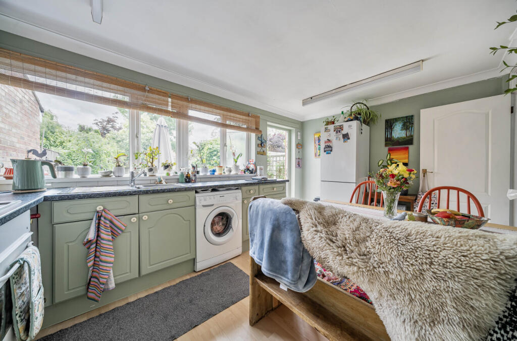 130101036839b7b5a1f32