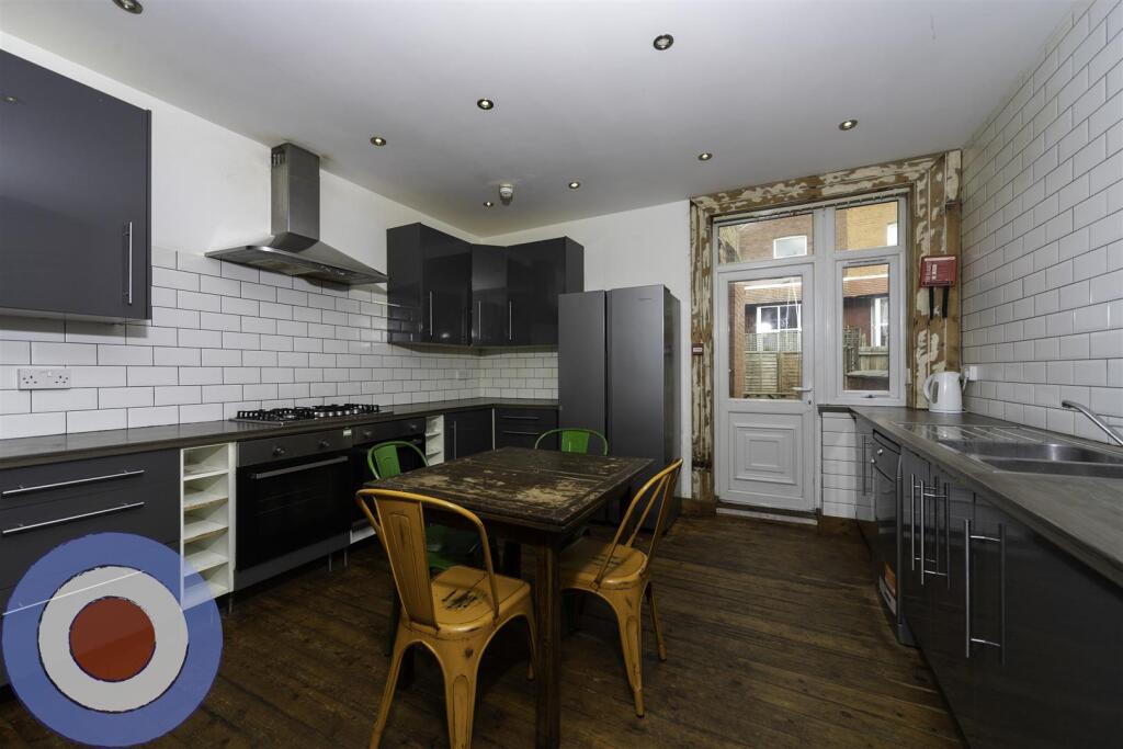 kitchen-Edit.jpg