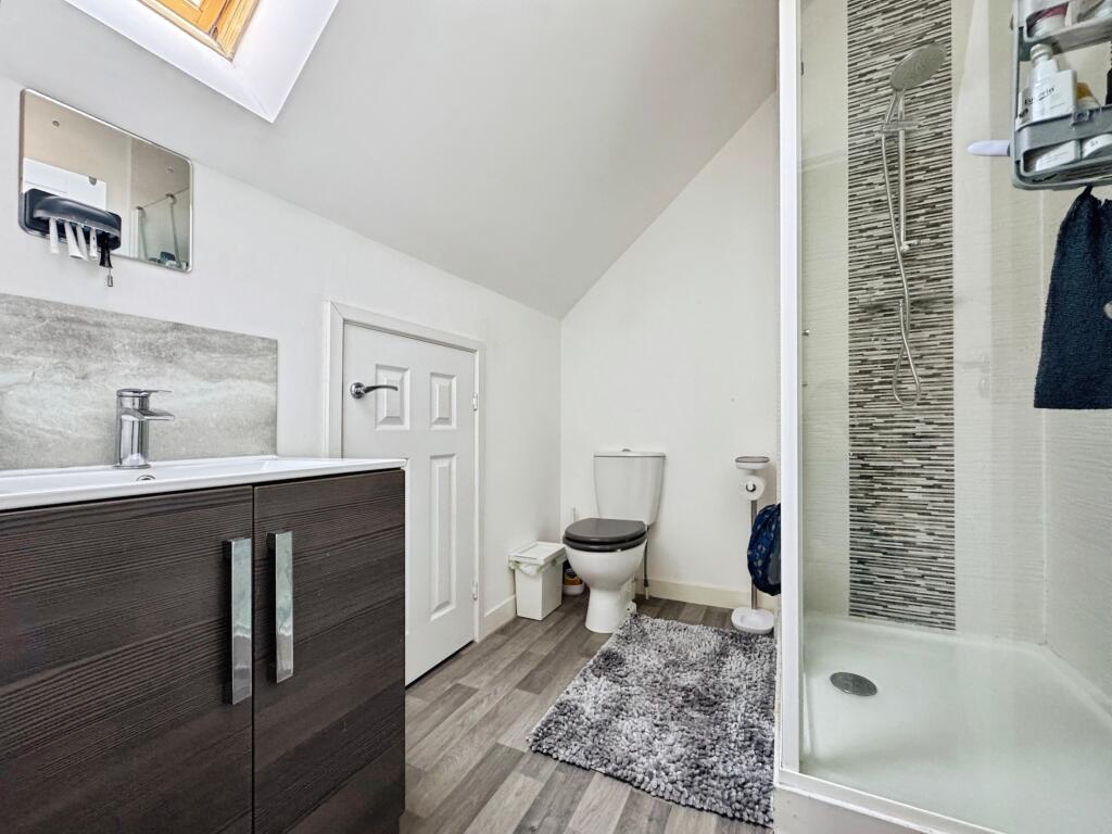 Master En-Suite