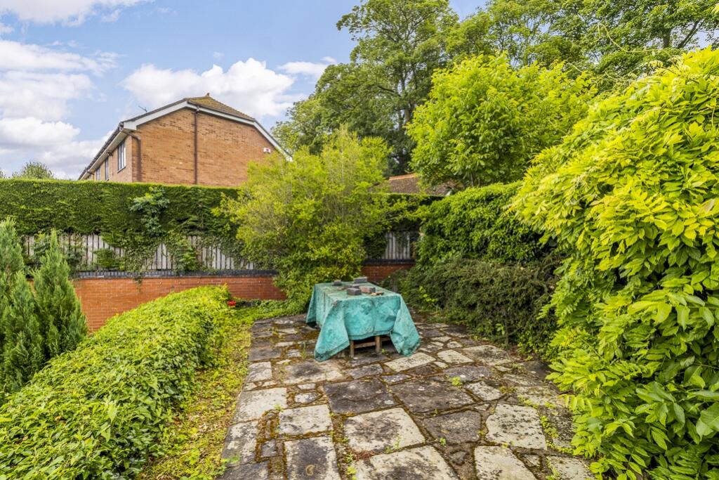 2 Cross O'Cliff Hill (Lincoln)-19