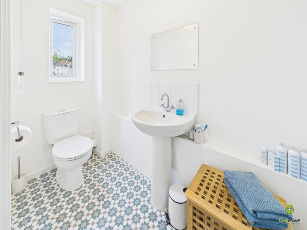 Pinecroft Court Available For Sale With Clinton Cr