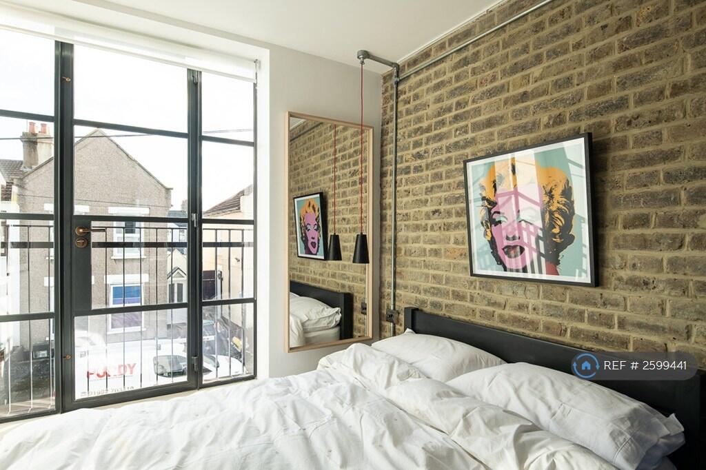 Bedroom &amp; Juliet Balcony