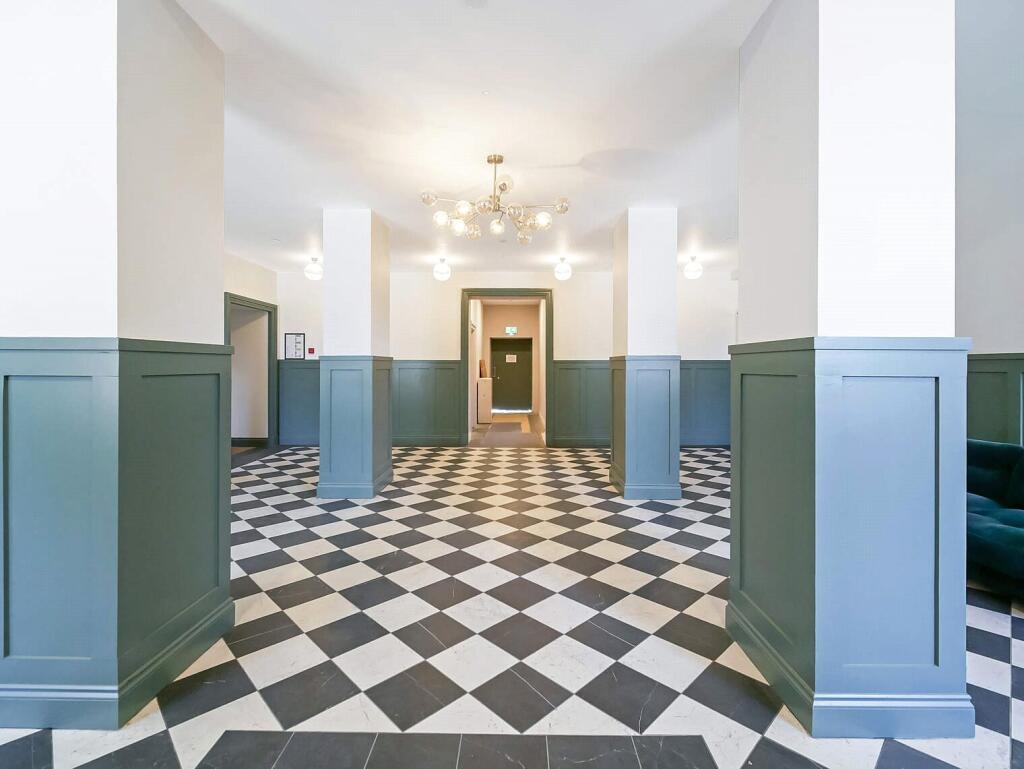 Communal Hallwy