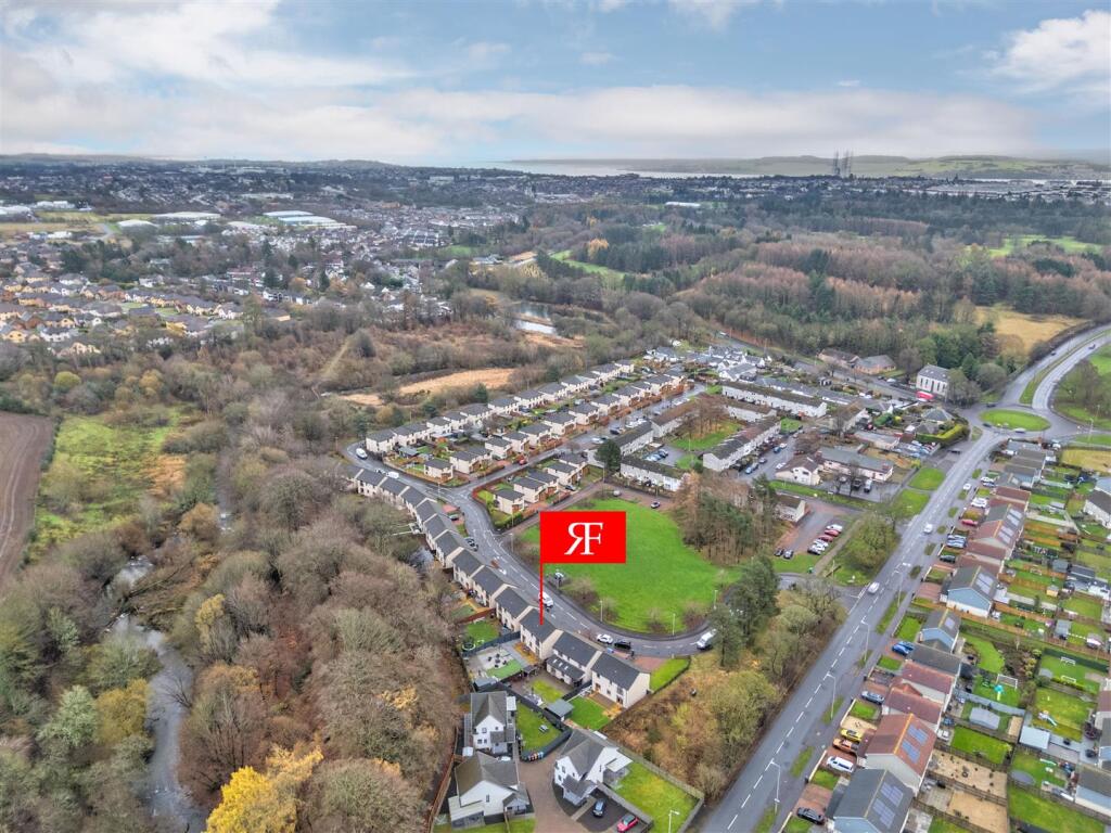 7 Millburn Gardens Dundee-7.JPG