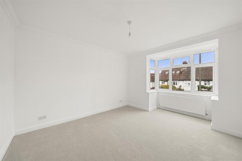 88 Hare Lane Claygate KT10008.jpg