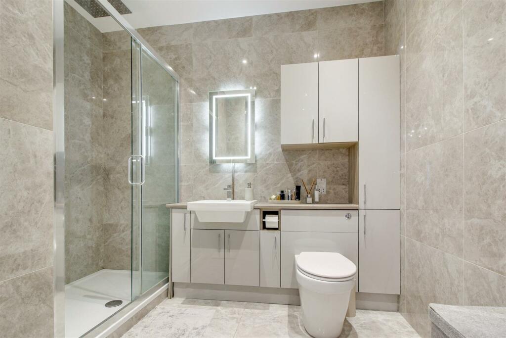 ENSUITE.jpg