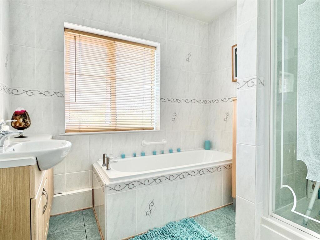 Bathroom With Shower.jpg