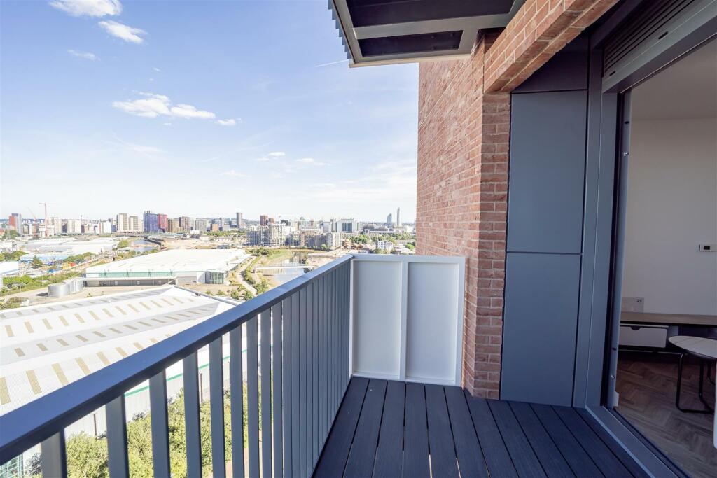 Balcony        .jpg