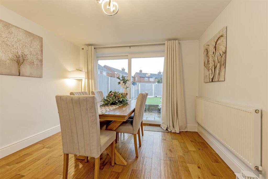 Reception Room-4.jpg
