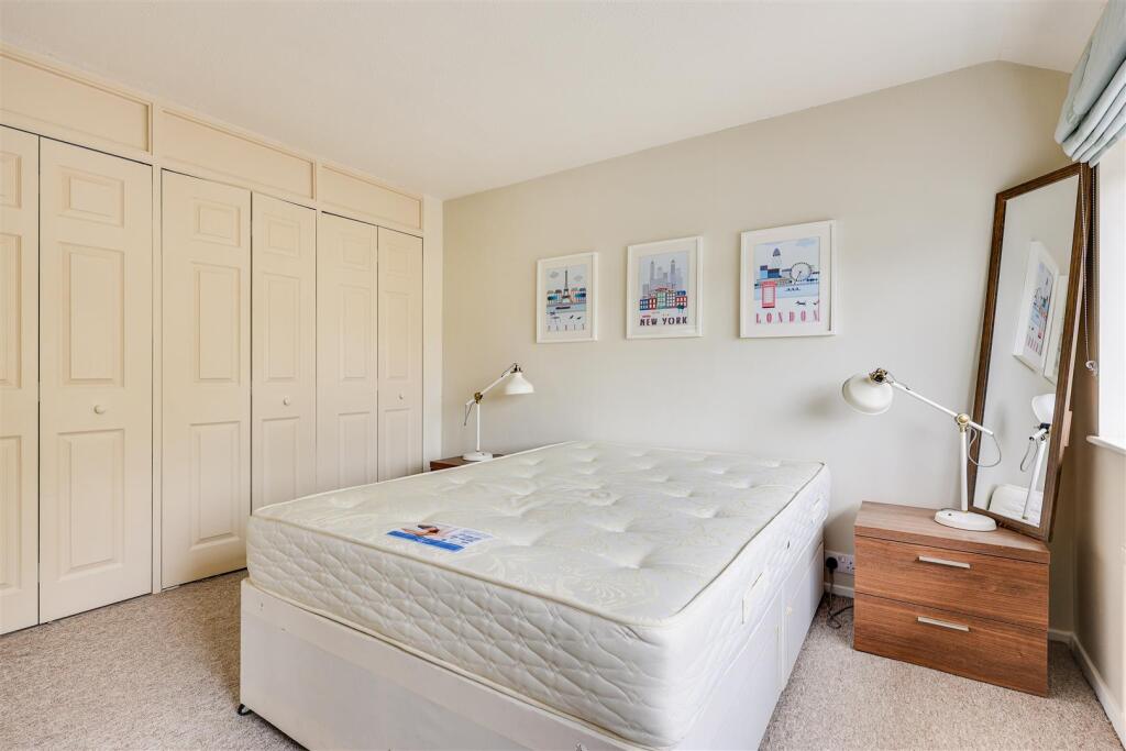 Bedroom 1 (2)