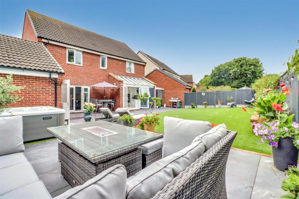 16 MAPLE LANE WICKFORD-35.jpg