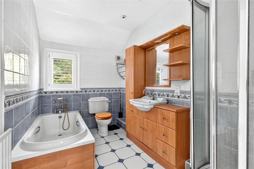 Ensuite