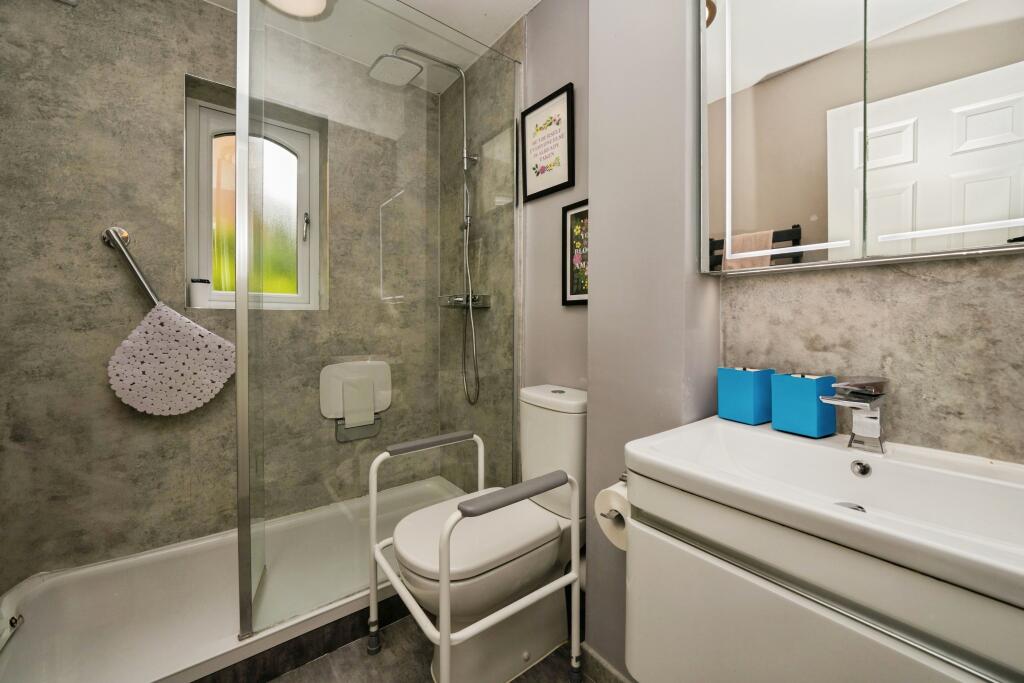 En-suite shower Room
