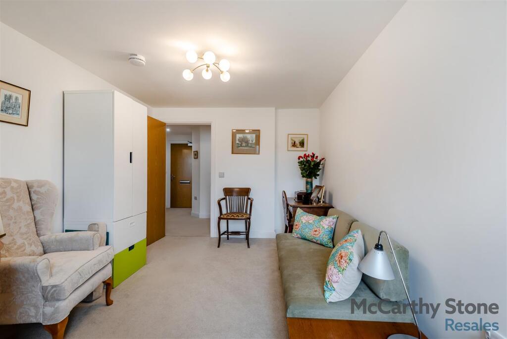 8656763-interior08.jpg