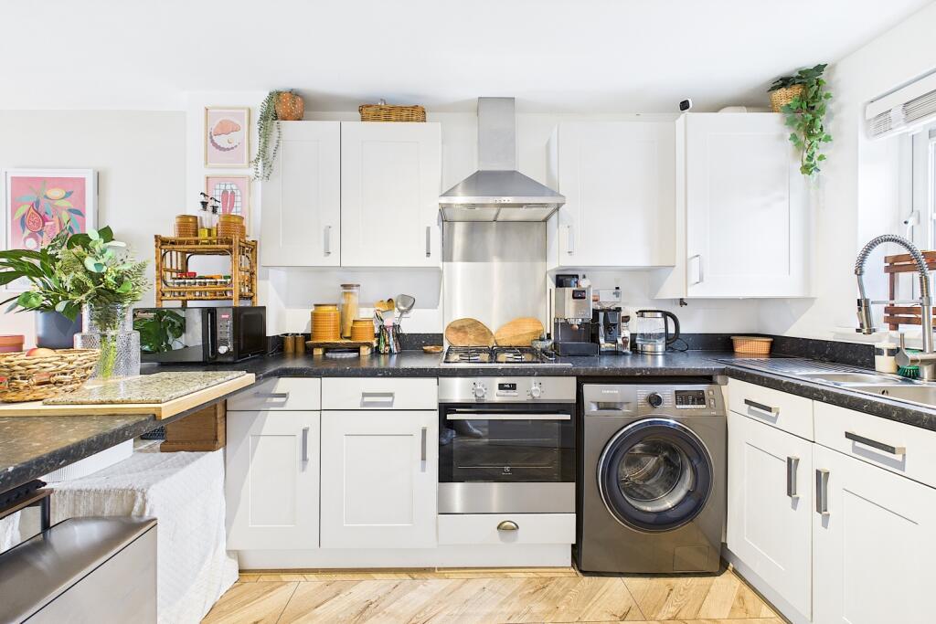 2 English Mews - Kitchen