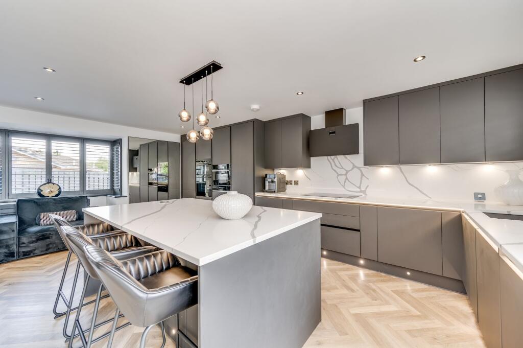 OPEN PLAN KITCHEN/DINER/LIVING ROOM