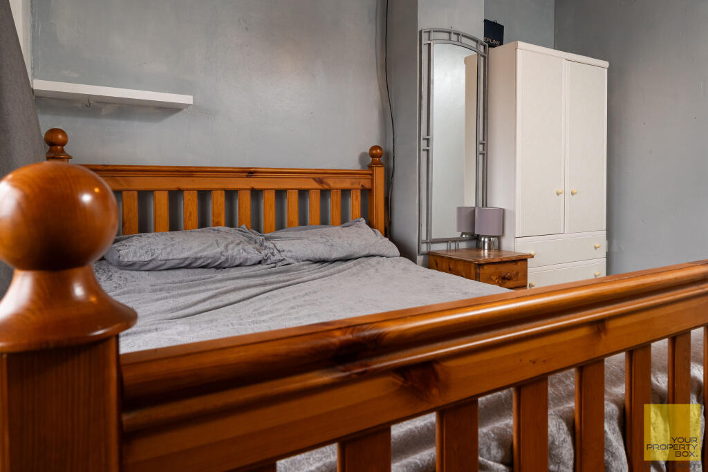 34 Bromwich Road0068