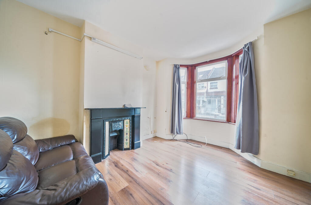 1300382-4-682f67c...