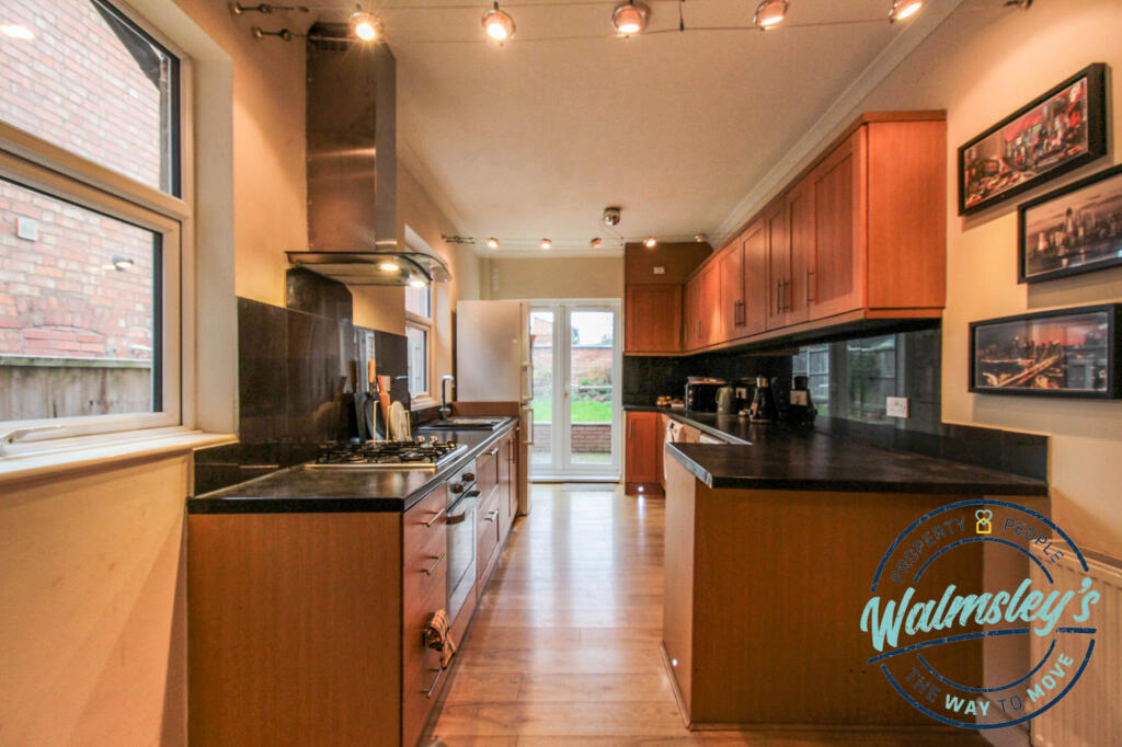 Kitchen breakfast room