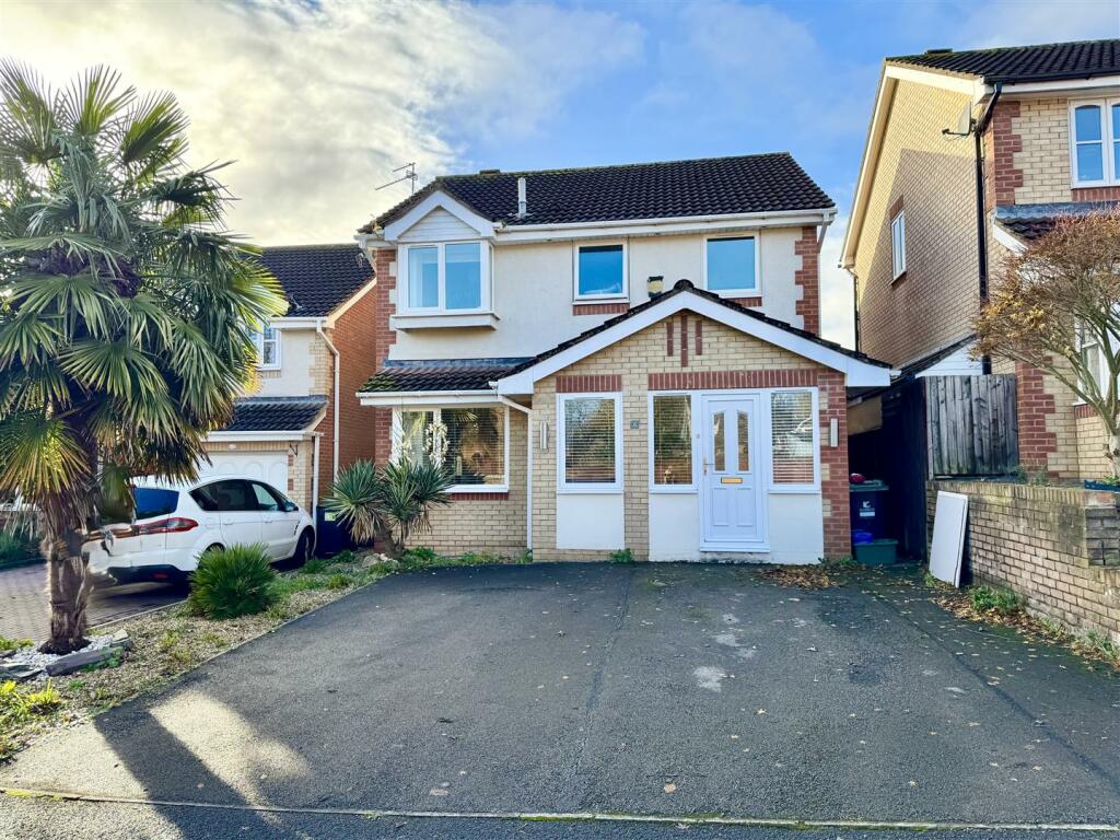 6 Clarendon Close