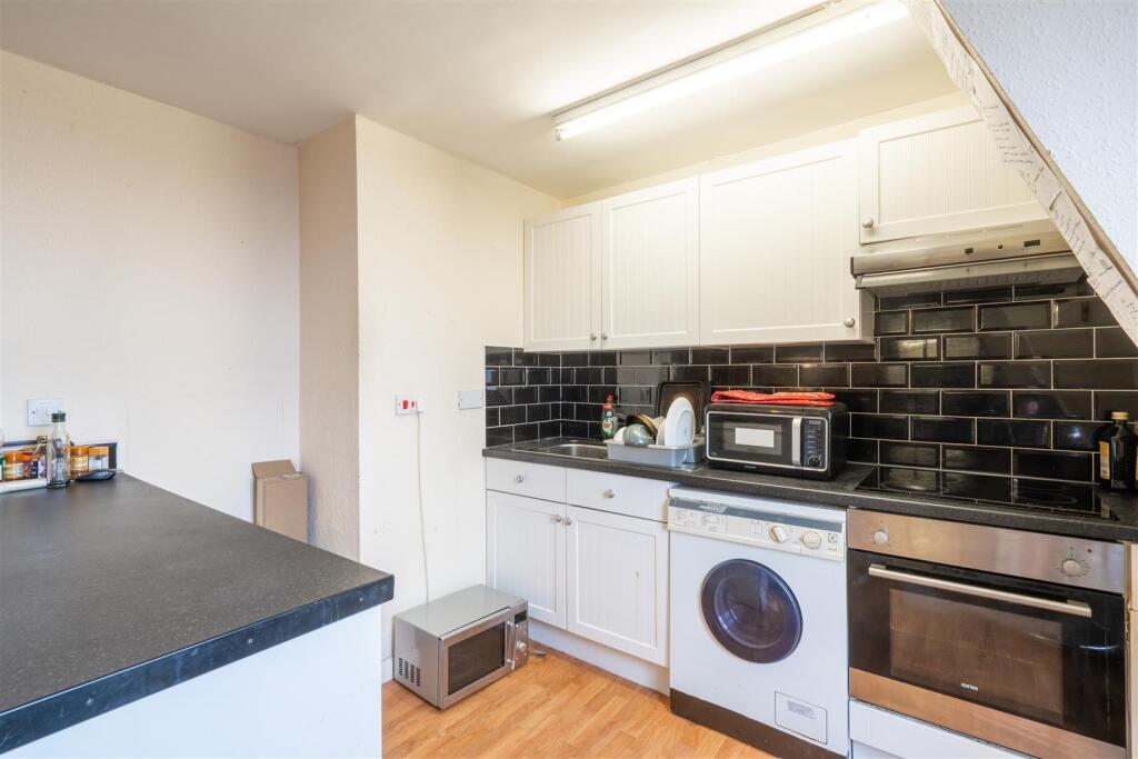 Flat 10.jpg