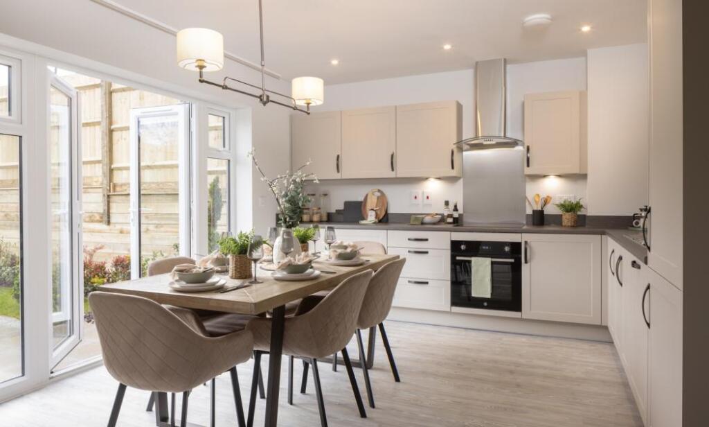 Dandara - Braeburn Fields - The Frogmore, Home 84