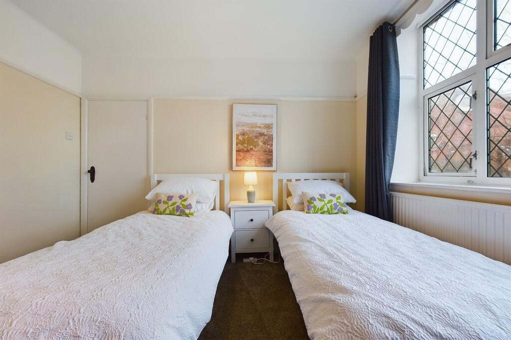 CAM01085G0-PR0504...