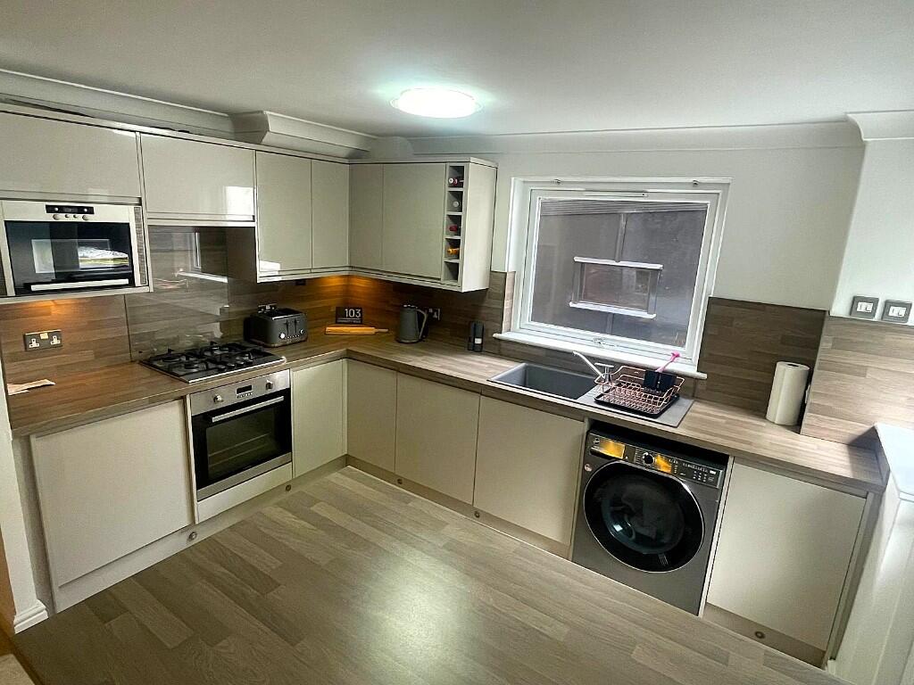 Kitchen 5.0m x 3.4m
