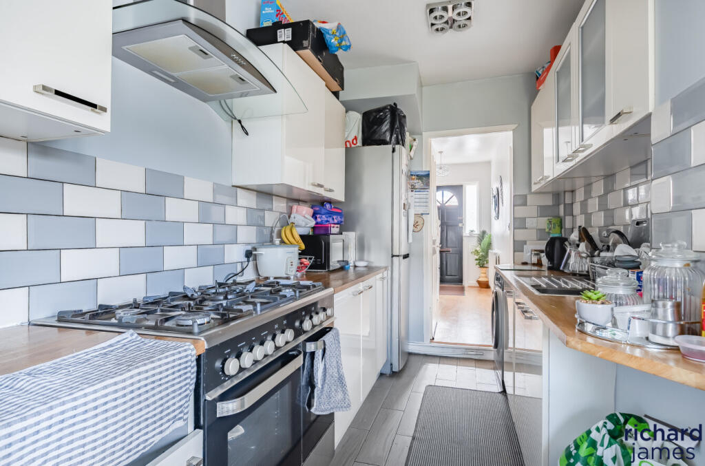 8b526581d9024d6a9ea8489033398069