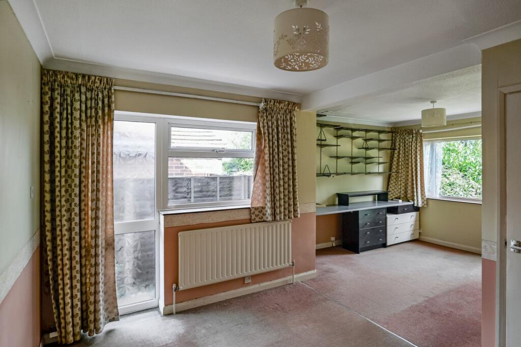 5 Conifer Close, Waterlooville, Hampshire PO8 8AF