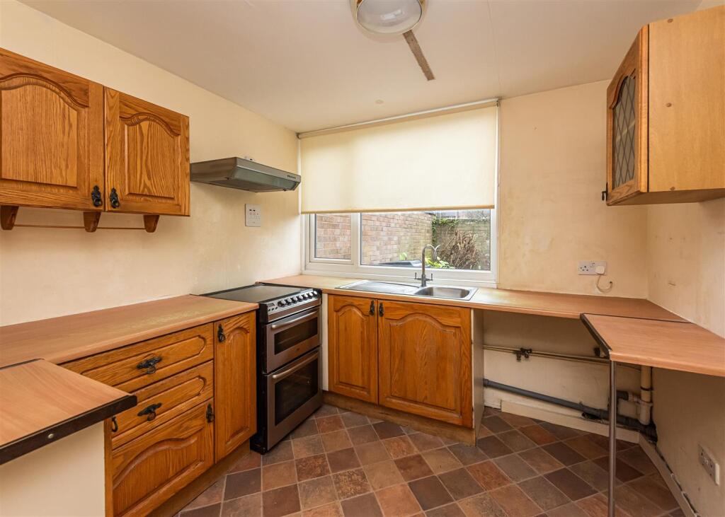 70 Warstones Drive-05.jpg