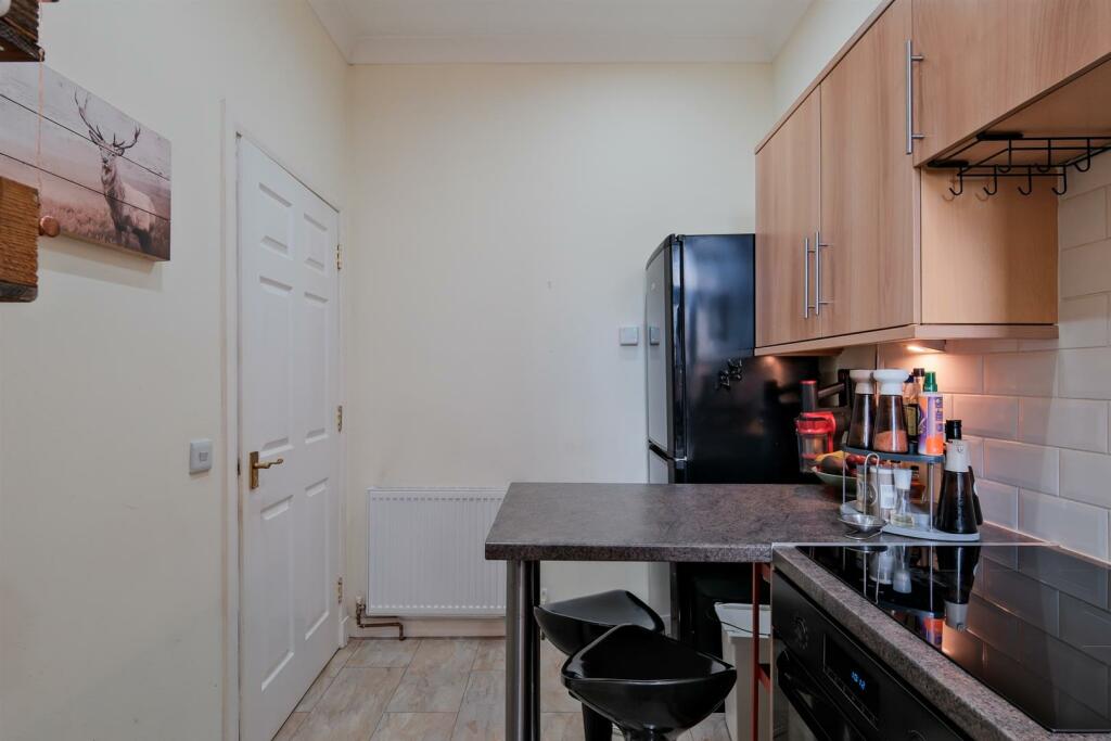 011-185 Main Street Wishaw, ML2 7NE.jpg