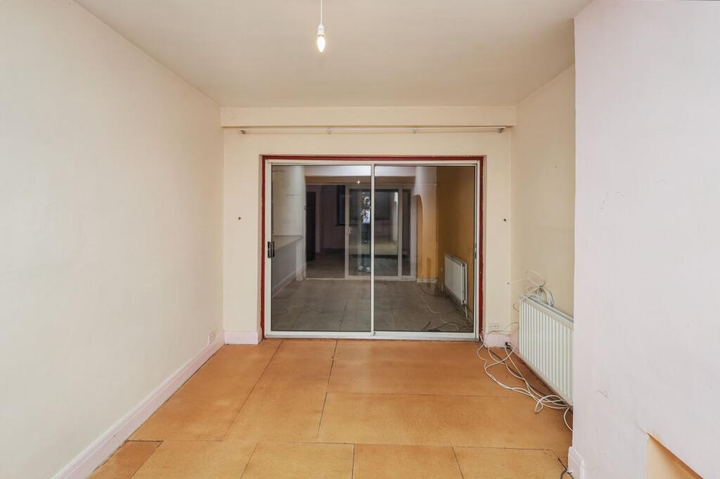 9 Joydon Drive, Chadwell Heath, Romford RM6 4ST