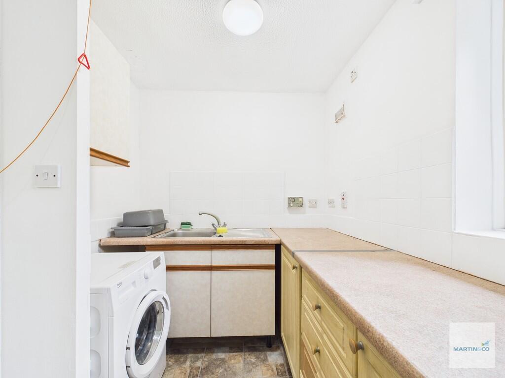 CAM03394G0-PR0370...