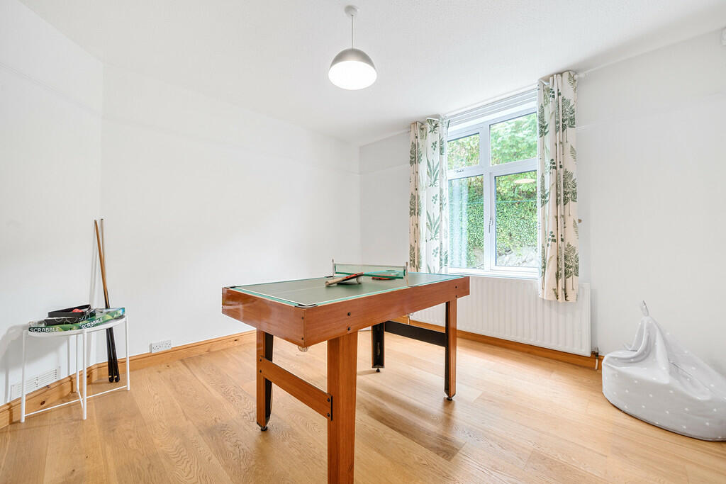 Games Room/Bedroo...