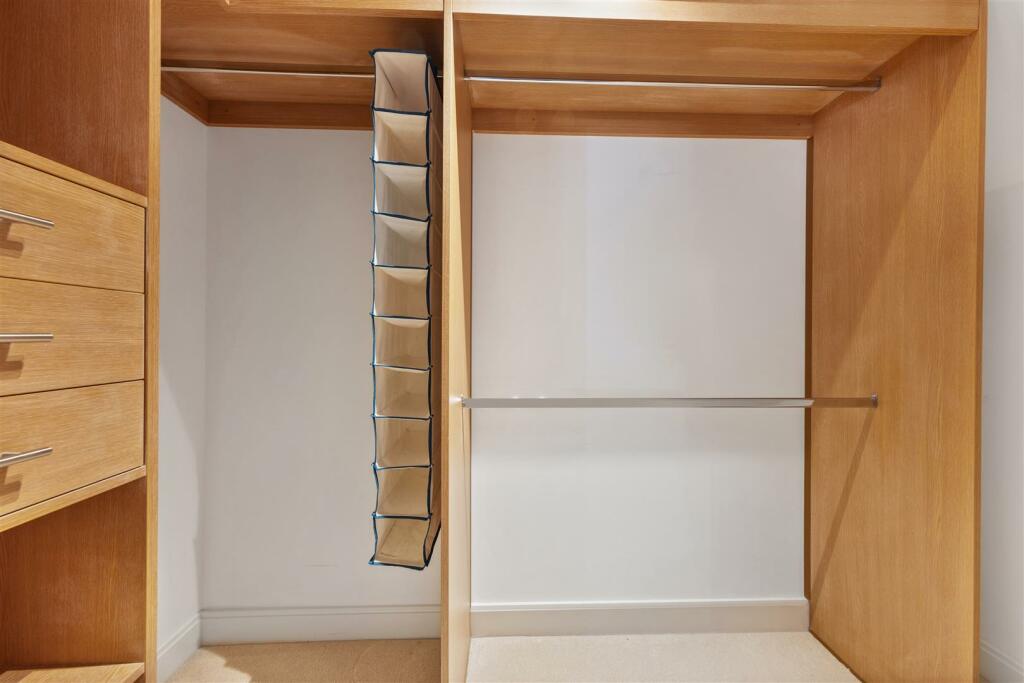 01-3879PFMCS - 49 Birch Place-3 (1).jpg