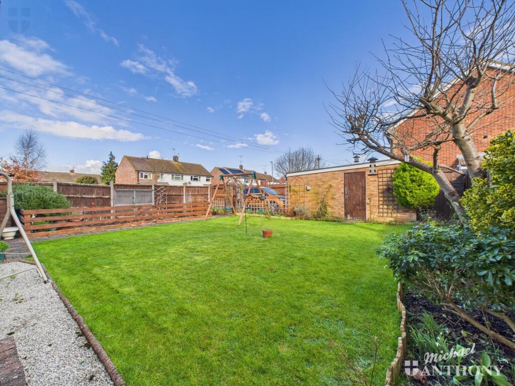 CAM03218G0-PR0546-STILL018