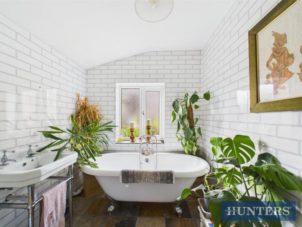 Ground floor bathroom