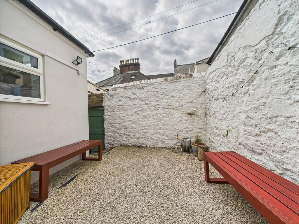 CAM02089G0-PR0541...