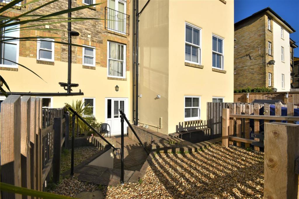 Courtyard Garden..JPG