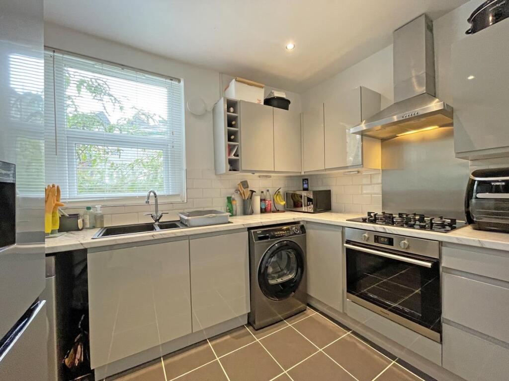 Winston Avenue 8 TFF - Kitchen...jpg